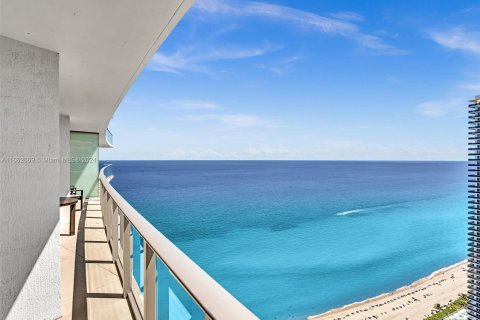 Condominio en venta en Hollywood, Florida, 2 dormitorios, 114.73 m2 № 1377353 - foto 11