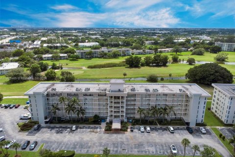 Copropriété à vendre à Pompano Beach, Floride: 2 chambres, 102.19 m2 № 1377575 - photo 3