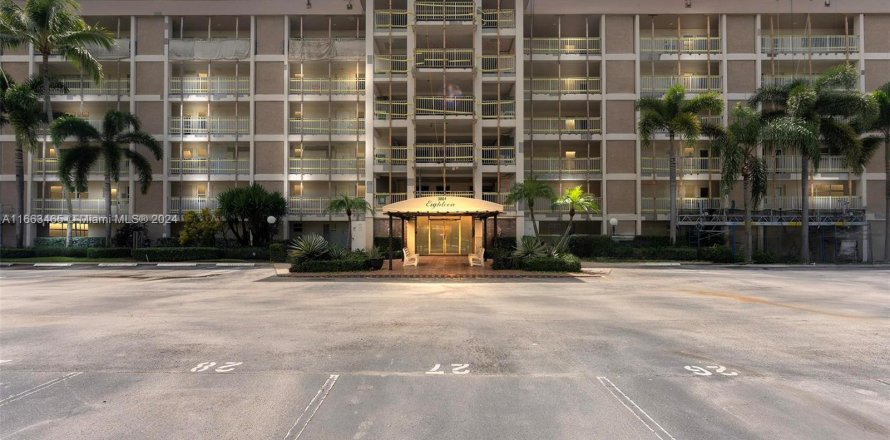 Condo à Pompano Beach, Floride, 2 chambres  № 1377575