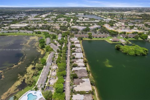 Touwnhouse à vendre à Oakland Park, Floride: 3 chambres, 118.26 m2 № 1240825 - photo 28