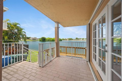 Adosado en venta en Oakland Park, Florida, 3 dormitorios, 118.26 m2 № 1240825 - foto 5