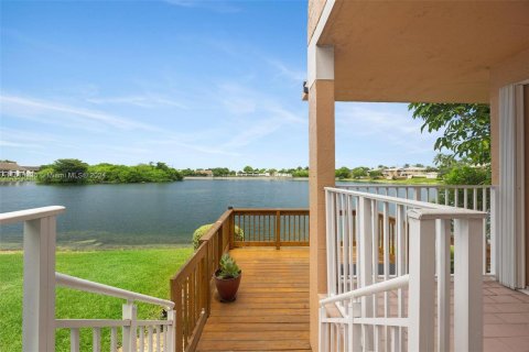 Adosado en venta en Oakland Park, Florida, 3 dormitorios, 118.26 m2 № 1240825 - foto 6