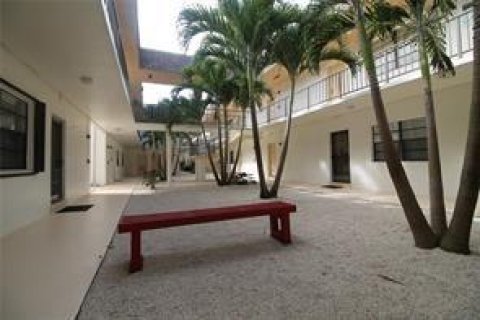 Condominio en venta en Miami, Florida, 1 dormitorio, 62.43 m2 № 1171205 - foto 2