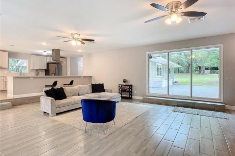 Villa ou maison à vendre à DeLand, Floride: 4 chambres, 270.07 m2 № 1334744 - photo 5