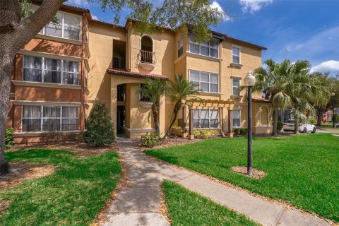 Condominio en venta en Orlando, Florida, 1 dormitorio, 66.05 m2 № 1069787 - foto 2