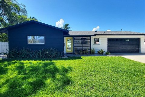 Casa en venta en Saint Petersburg, Florida, 3 dormitorios, 154.87 m2 № 1344137 - foto 2