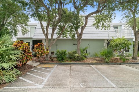 Townhouse in New Smyrna Beach, Florida 2 bedrooms, 120.59 sq.m. № 1344103 - photo 7