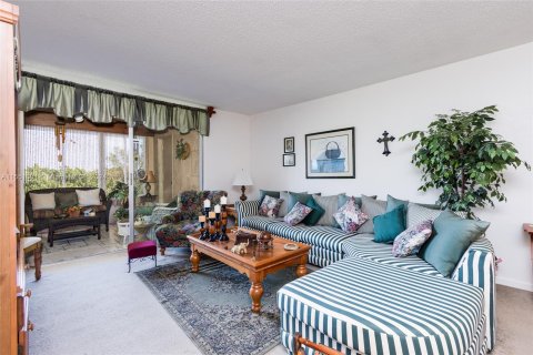 Condominio en venta en Margate, Florida, 1 dormitorio, 74.32 m2 № 1070059 - foto 12