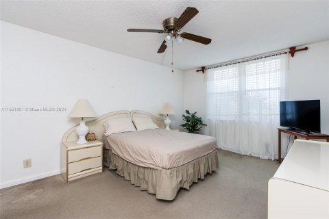 Condominio en venta en Margate, Florida, 1 dormitorio, 74.32 m2 № 1070059 - foto 15