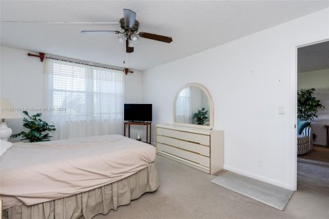 Condominio en venta en Margate, Florida, 1 dormitorio, 74.32 m2 № 1070059 - foto 16