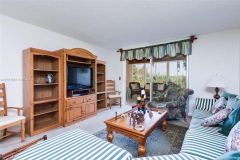 Condominio en venta en Margate, Florida, 1 dormitorio, 74.32 m2 № 1070059 - foto 11