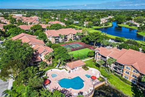 Condominio en venta en Coral Springs, Florida, 1 dormitorio, 68.1 m2 № 1033801 - foto 21