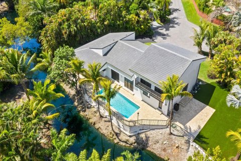 Villa ou maison à vendre à Pinecrest, Floride: 4 chambres, 305.37 m2 № 1098616 - photo 29
