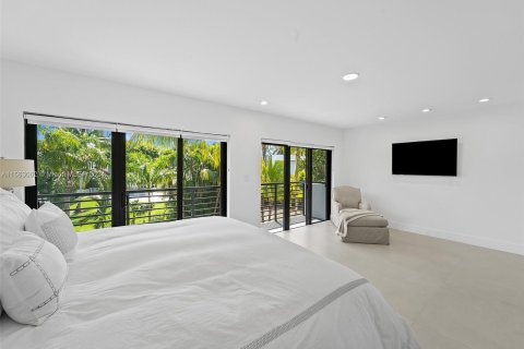 Villa ou maison à vendre à Pinecrest, Floride: 4 chambres, 305.37 m2 № 1098616 - photo 11