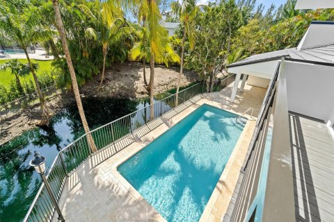 Villa ou maison à vendre à Pinecrest, Floride: 4 chambres, 305.37 m2 № 1098616 - photo 14