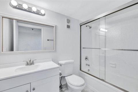 Condominio en venta en Miami, Florida, 1 dormitorio, 73.86 m2 № 1075660 - foto 9