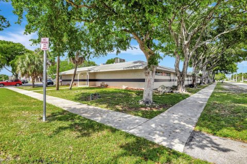 Immobilier commercial à vendre à Deerfield Beach, Floride № 1035776 - photo 3