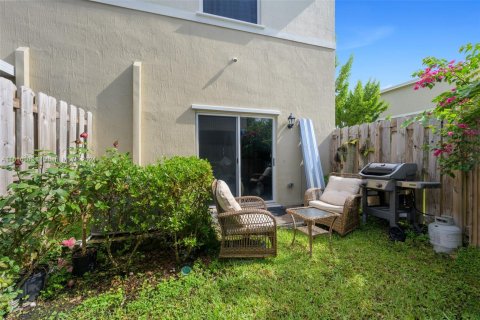 Townhouse in Florida City, Florida 2 bedrooms, 112.23 sq.m. № 1237931 - photo 18