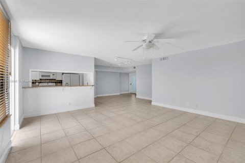 Copropriété à vendre à Fort Lauderdale, Floride: 2 chambres, 117.43 m2 № 1237983 - photo 16