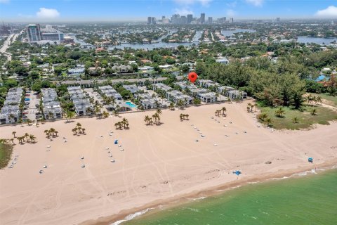 Copropriété à vendre à Fort Lauderdale, Floride: 2 chambres, 117.43 m2 № 1237983 - photo 25