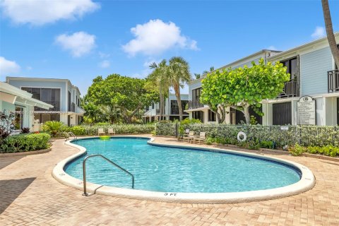 Copropriété à vendre à Fort Lauderdale, Floride: 2 chambres, 117.43 m2 № 1237983 - photo 26