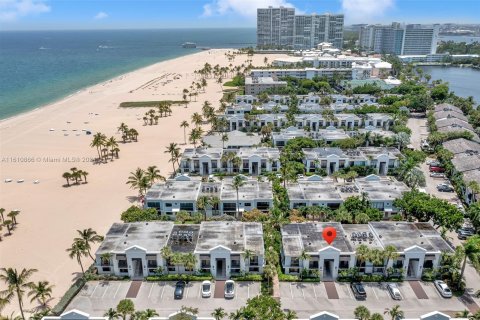 Copropriété à vendre à Fort Lauderdale, Floride: 2 chambres, 117.43 m2 № 1237983 - photo 2