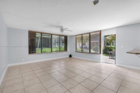 Copropriété à vendre à Fort Lauderdale, Floride: 2 chambres, 117.43 m2 № 1237983 - photo 15