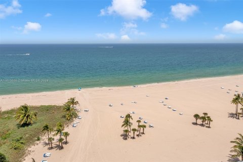 Copropriété à vendre à Fort Lauderdale, Floride: 2 chambres, 117.43 m2 № 1237983 - photo 28