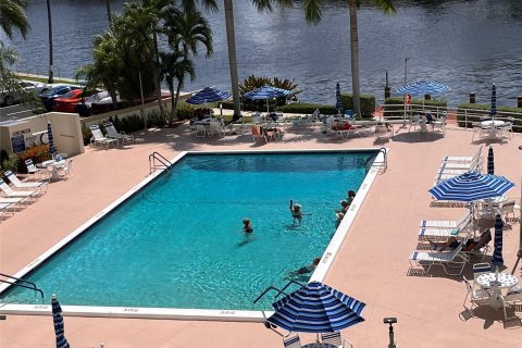 Condo in Fort Lauderdale, Florida, 3 bedrooms  № 1068495 - photo 2