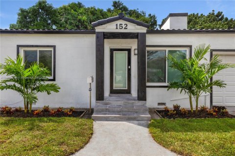 Villa ou maison à vendre à Miami Shores, Floride: 3 chambres, 122.54 m2 № 1227924 - photo 1