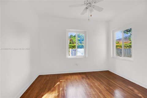 Casa en venta en Miami Shores, Florida, 3 dormitorios, 122.54 m2 № 1227924 - foto 12