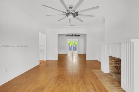 Casa en venta en Miami Shores, Florida, 3 dormitorios, 122.54 m2 № 1227924 - foto 19