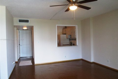 Copropriété à vendre à Sunny Isles Beach, Floride: 1 chambre, 92.07 m2 № 1227925 - photo 1
