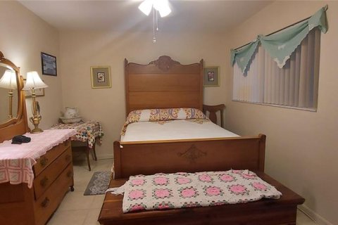 Condo in Seminole, Florida, 1 bedroom  № 1091167 - photo 24