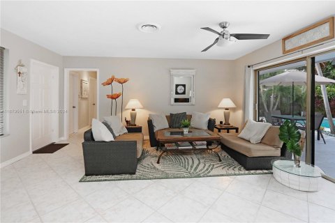 Casa en venta en Hollywood, Florida, 2 dormitorios, 122.72 m2 № 1415616 - foto 4