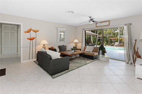 Casa en venta en Hollywood, Florida, 2 dormitorios, 122.72 m2 № 1415616 - foto 5