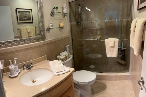 Condo in Fort Lauderdale, Florida, 2 bedrooms  № 1060042 - photo 11