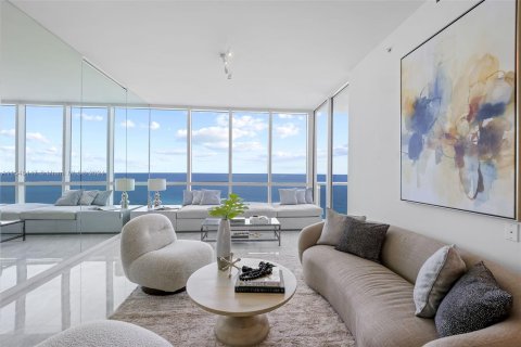 Condo in Miami Beach, Florida, 2 bedrooms  № 1058662 - photo 12