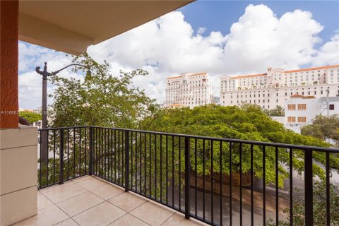 Condominio en venta en Coral Gables, Florida, 2 dormitorios, 115.76 m2 № 1384377 - foto 5