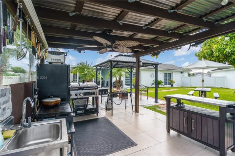 Casa en venta en Miami, Florida, 3 dormitorios, 106.47 m2 № 1384378 - foto 11