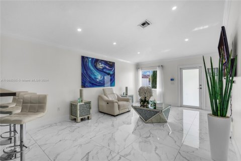 Villa ou maison à vendre à Miami, Floride: 3 chambres, 106.47 m2 № 1384378 - photo 16