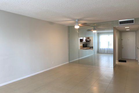 Condominio en venta en Pompano Beach, Florida, 1 dormitorio, 83.61 m2 № 1026959 - foto 9