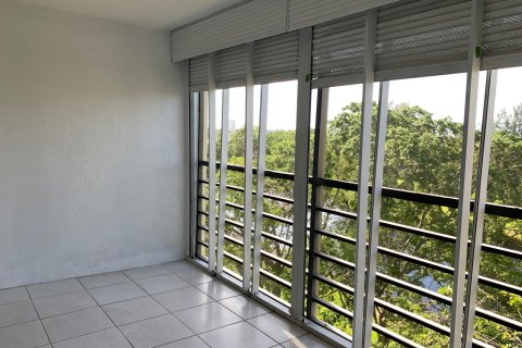 Copropriété à vendre à Pompano Beach, Floride: 1 chambre, 83.61 m2 № 1026959 - photo 18