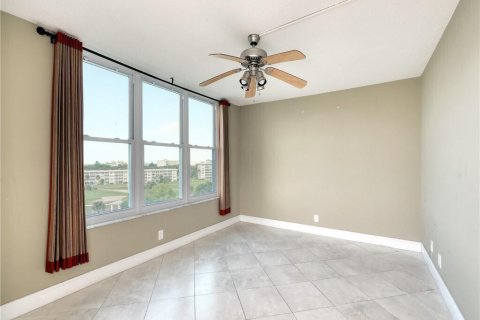 Condo in Pompano Beach, Florida, 2 bedrooms  № 1054790 - photo 25