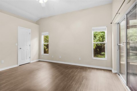 House in Tampa, Florida 3 bedrooms, 165.46 sq.m. № 1351533 - photo 22