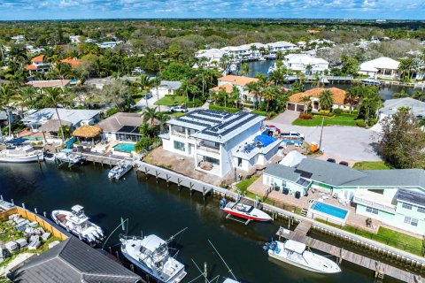 Villa ou maison à vendre à Palm Beach Gardens, Floride: 5 chambres, 384.8 m2 № 1038348 - photo 2