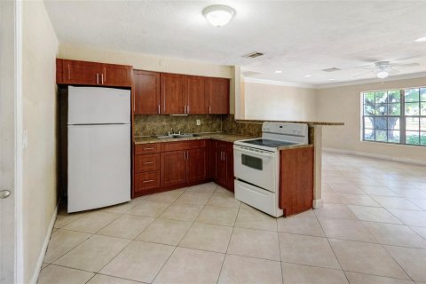 House in Fort Lauderdale, Florida 3 bedrooms, 98.76 sq.m. № 1160789 - photo 12