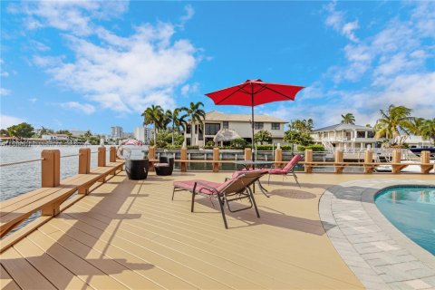 Casa en venta en Pompano Beach, Florida, 3 dormitorios, 226.5 m2 № 1031328 - foto 25