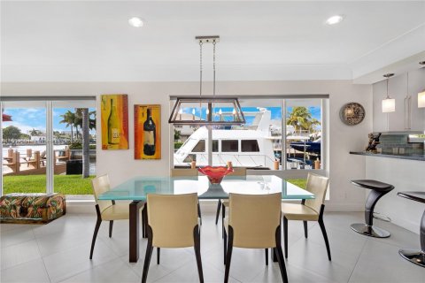 Villa ou maison à vendre à Pompano Beach, Floride: 3 chambres, 226.5 m2 № 1031328 - photo 8