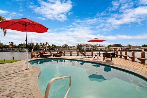 Villa ou maison à vendre à Pompano Beach, Floride: 3 chambres, 226.5 m2 № 1031328 - photo 30